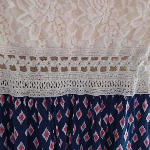 Cute lace cutout colorful print dress size M - Picture 3 of 4